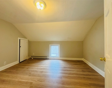 113 Hayes - Photo Thumbnail 12