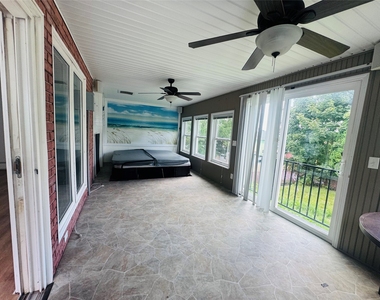 113 Hayes - Photo Thumbnail 7