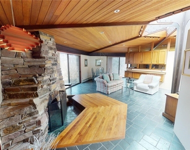 200 Steele Road - Photo Thumbnail 4