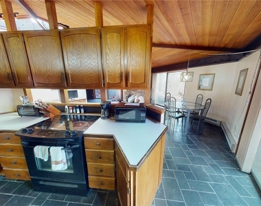 200 Steele Road - Photo Thumbnail 12