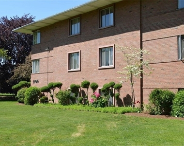 1100 East Avenue - Photo Thumbnail 1