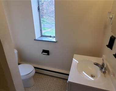 1100 East Avenue - Photo Thumbnail 6
