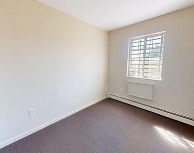 2948 Wickham Ave - Photo Thumbnail 6