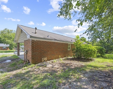 2260 Arrowwood Drive - Photo Thumbnail 7