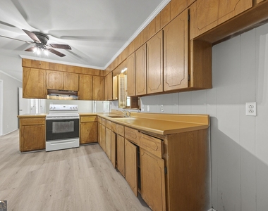 2260 Arrowwood Drive - Photo Thumbnail 10