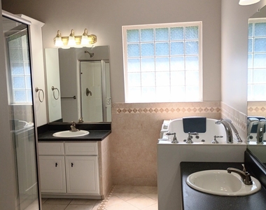 814 11th Street - Photo Thumbnail 19