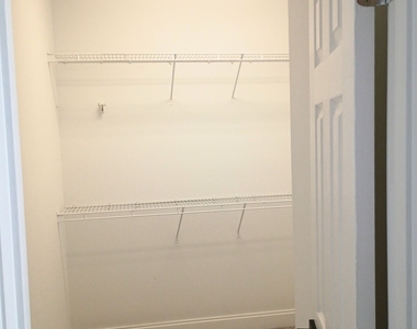 814 11th Street - Photo Thumbnail 21