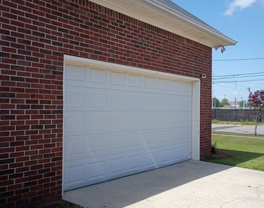 814 11th Street - Photo Thumbnail 25