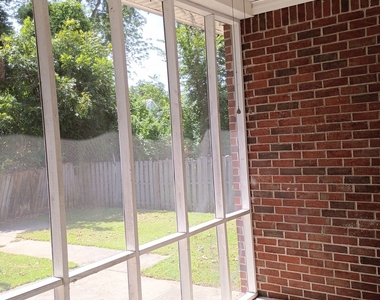 814 11th Street - Photo Thumbnail 22