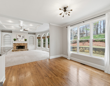 2570 Wood Creek Court - Photo Thumbnail 13