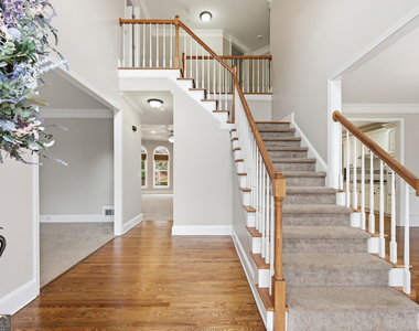 2570 Wood Creek Court - Photo Thumbnail 6