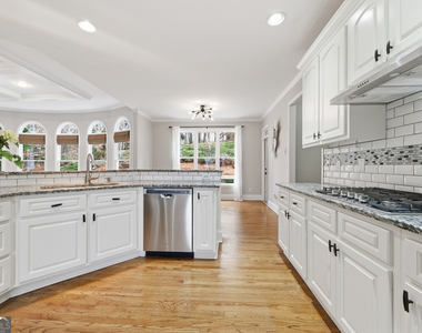 2570 Wood Creek Court - Photo Thumbnail 17