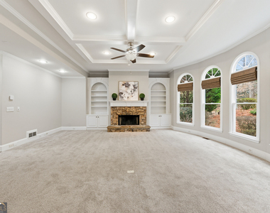 2570 Wood Creek Court - Photo Thumbnail 14