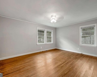 847 Gertrude Place Nw - Photo Thumbnail 8