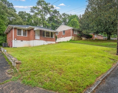 847 Gertrude Place Nw - Photo Thumbnail 2