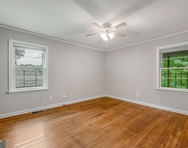847 Gertrude Place Nw - Photo Thumbnail 9