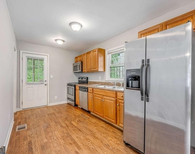 847 Gertrude Place Nw - Photo Thumbnail 6