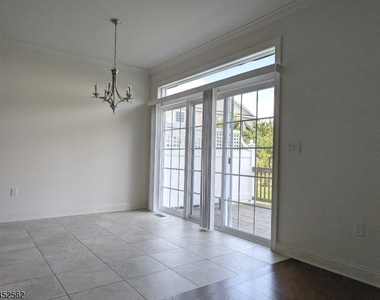 68 Autumn Ln - Photo Thumbnail 3