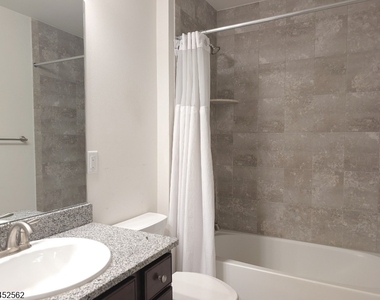 68 Autumn Ln - Photo Thumbnail 14
