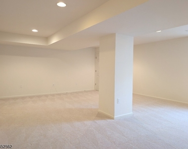 68 Autumn Ln - Photo Thumbnail 15
