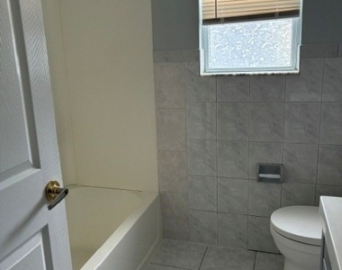 155 Fairview Ave - Photo Thumbnail 9