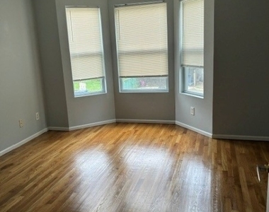 155 Fairview Ave - Photo Thumbnail 8