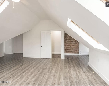 64 Shrewsbury Avenue - Photo Thumbnail 18