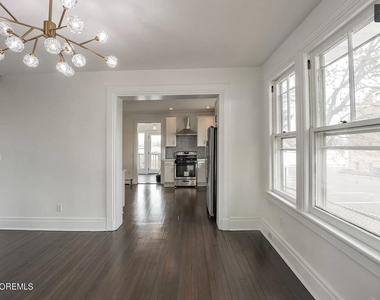 64 Shrewsbury Avenue - Photo Thumbnail 3