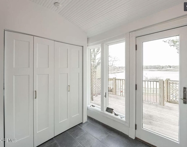 64 Shrewsbury Avenue - Photo Thumbnail 7