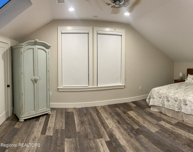 447 E Main Street - Photo Thumbnail 10