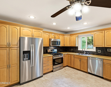 221 New Central Avenue - Photo Thumbnail 13