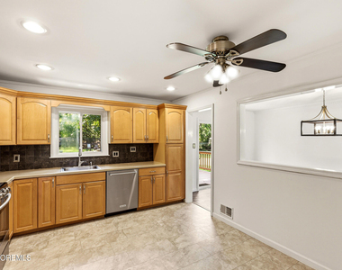 221 New Central Avenue - Photo Thumbnail 14