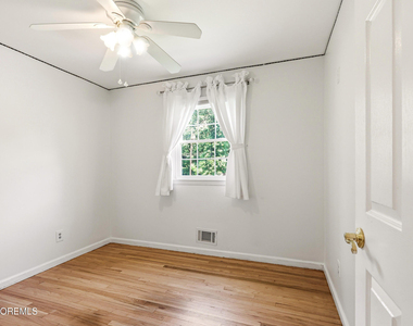 221 New Central Avenue - Photo Thumbnail 15