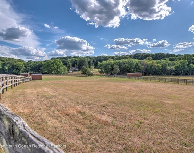 284 Millstone Road - Photo Thumbnail 4