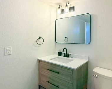 3033 W Caribbean Lane - Photo Thumbnail 16