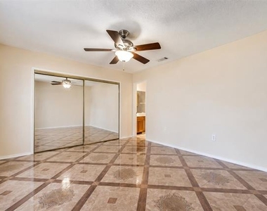 2332 Chestnut Way - Photo Thumbnail 9