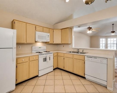 2332 Chestnut Way - Photo Thumbnail 5
