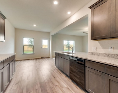 644 Aqueduct Drive - Photo Thumbnail 3