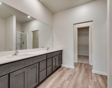 644 Aqueduct Drive - Photo Thumbnail 12