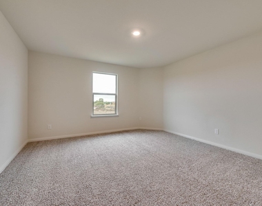 644 Aqueduct Drive - Photo Thumbnail 7