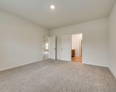 644 Aqueduct Drive - Photo Thumbnail 6