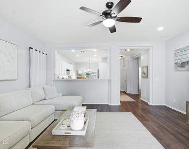 15341 W Maui Lane - Photo Thumbnail 4