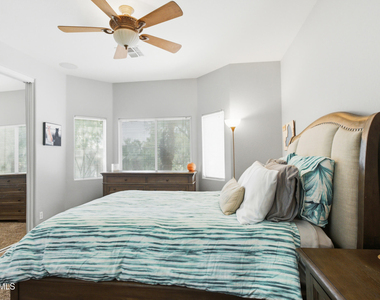 15341 W Maui Lane - Photo Thumbnail 21