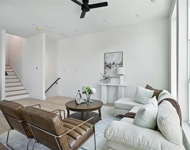312 N Lancaster Avenue - Photo Thumbnail 10