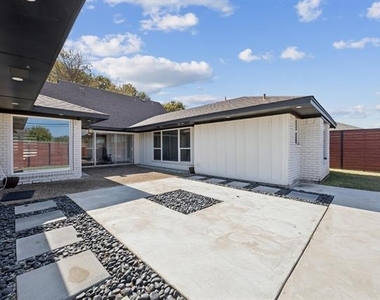 2833 Meadowbrook Drive - Photo Thumbnail 31