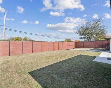 2833 Meadowbrook Drive - Photo Thumbnail 34