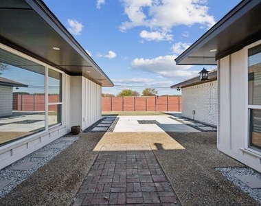 2833 Meadowbrook Drive - Photo Thumbnail 35
