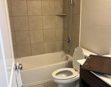 352 Emerald Creek Drive - Photo Thumbnail 10