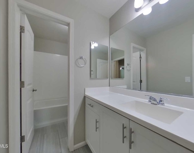 12564 W Hummingbird Terrace - Photo Thumbnail 12