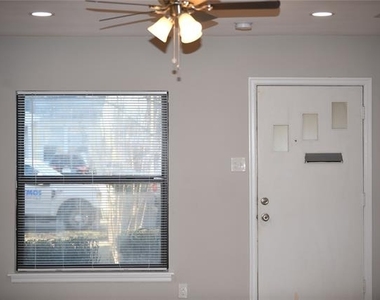 6123 Belgrade Avenue - Photo Thumbnail 6